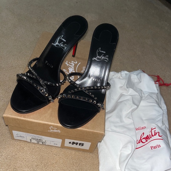Christian Louboutin - Picture 1 of 5